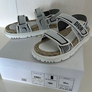 DIOR WOMEN DIORACT SANDAL WHITE AND BLACK TECHNICAL MESH AND RUBBER